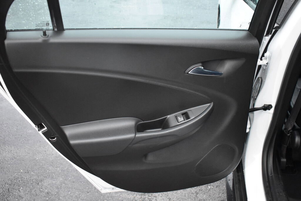 Used 2017 Chevrolet Volt Premier w/ Driver Confidence II Package image 25