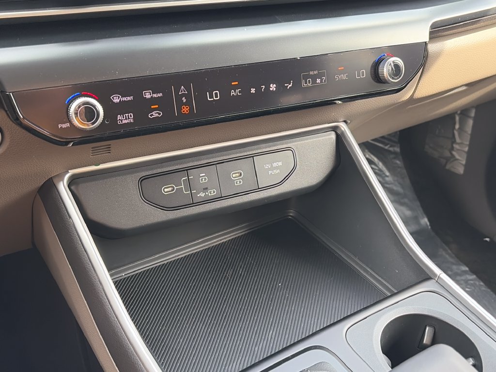 New 2027 Kia Carnival FWD image 21