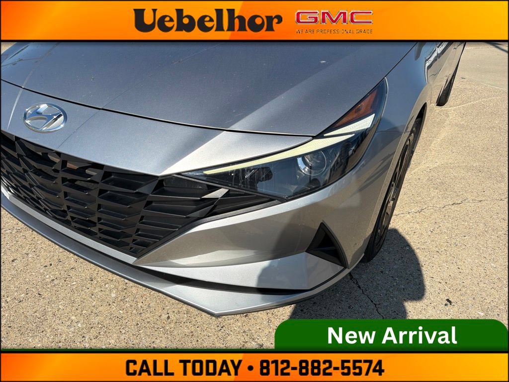 Used 2022 Hyundai Elantra SEL w/ Cargo Package FWD image 12