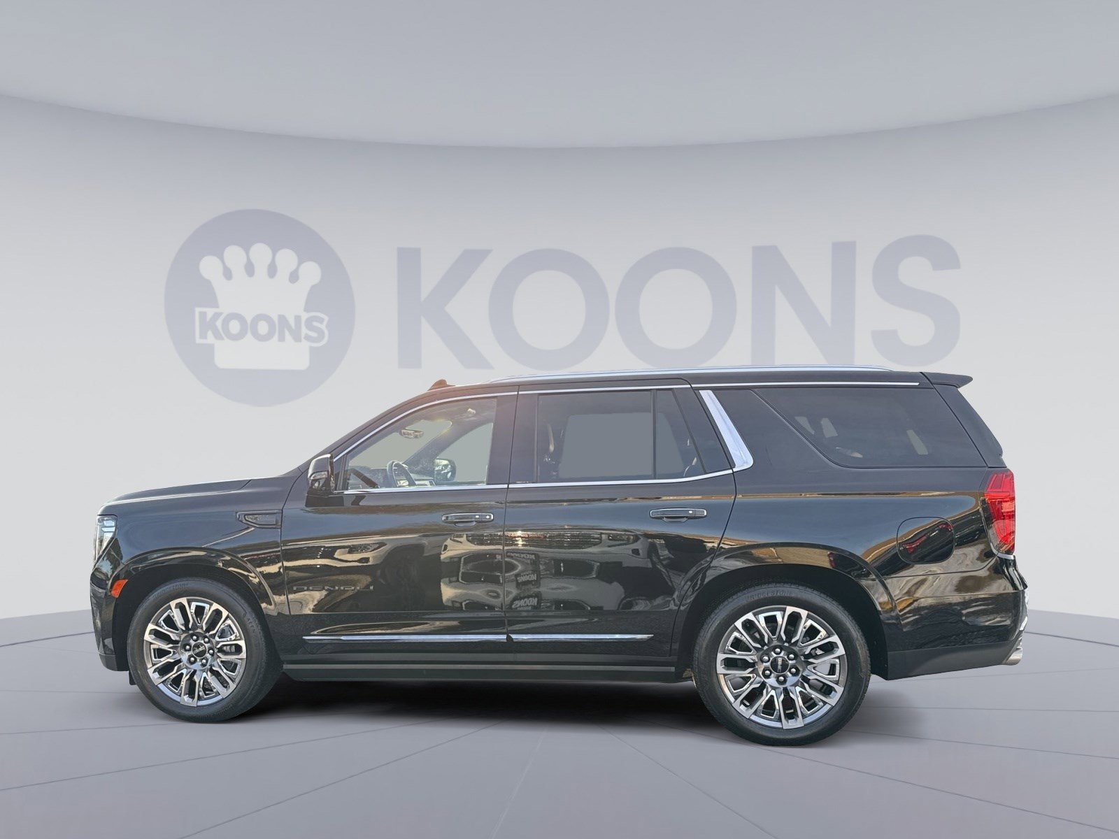 Used 2023 GMC Yukon Denali Ultimate image 2