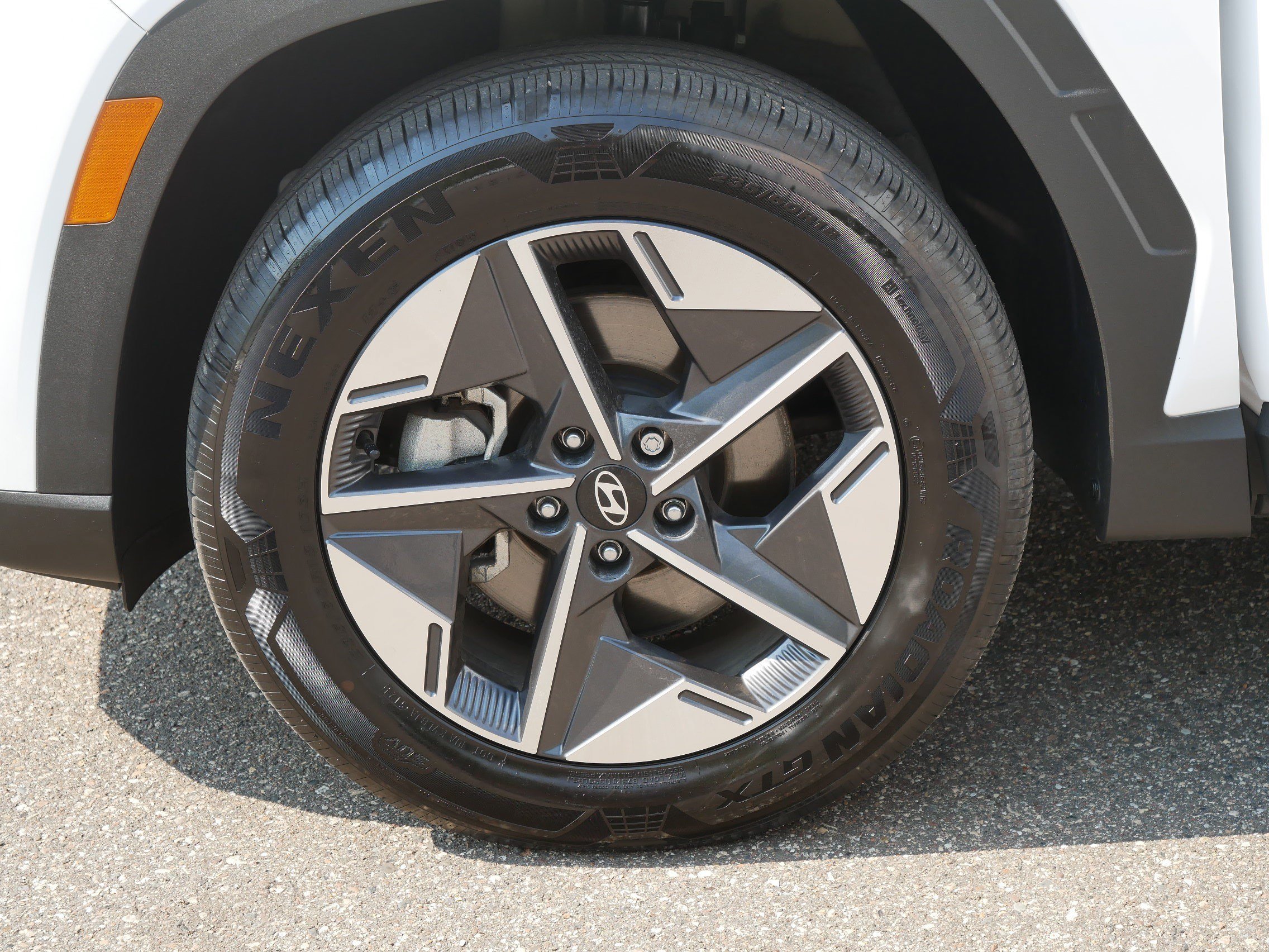 Used 2025 Hyundai Tucson SEL AWD/4WD image 15
