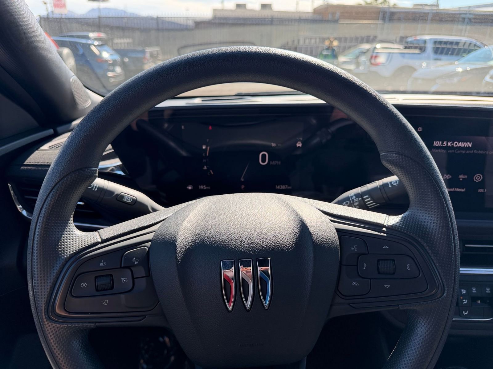 Used 2025 Buick Envista Preferred image 27