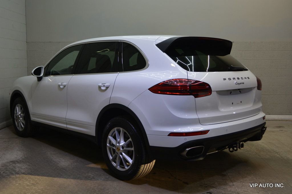 Used 2016 Porsche Cayenne image 3
