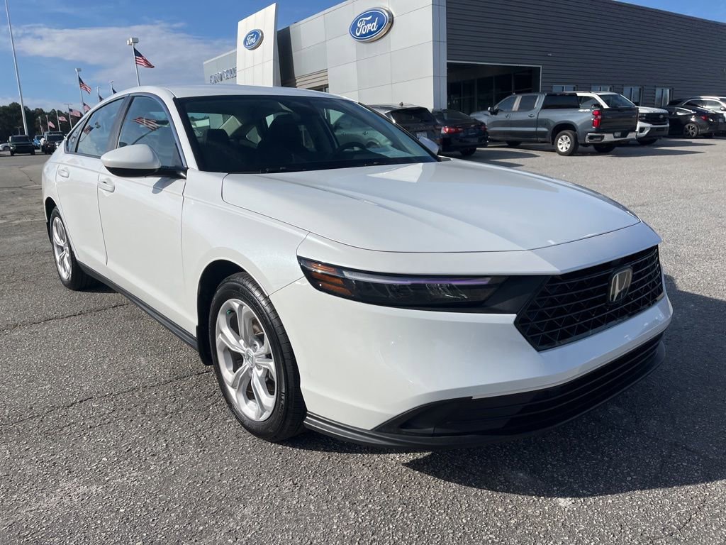 Used 2025 Honda Accord LX image 3