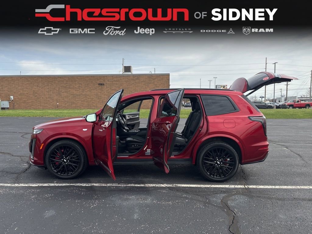 Used 2023 Cadillac XT6 Sport w/ Technology Package image 15