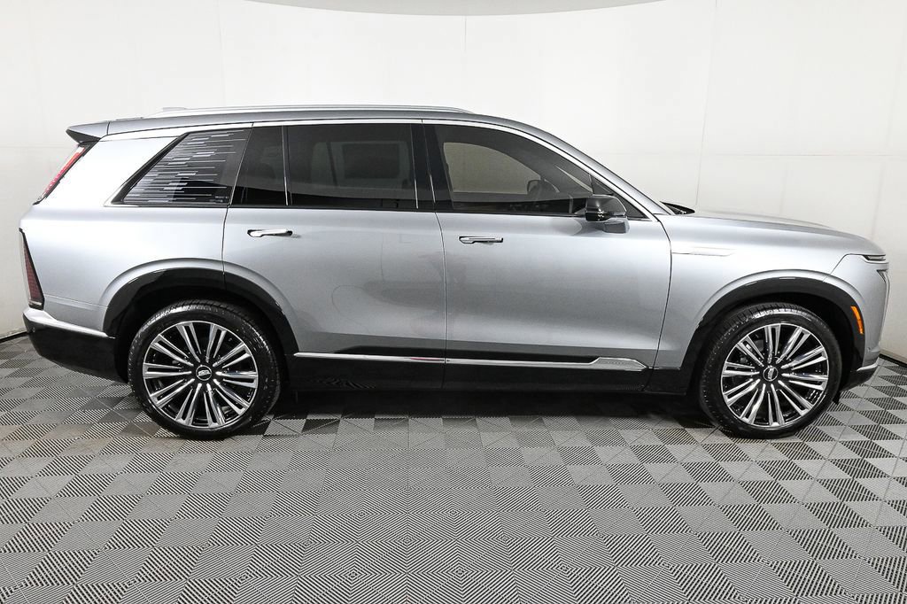 New 2026 Cadillac Vistiq Premium Luxury w/ LPO, Floor Liner Package image 28