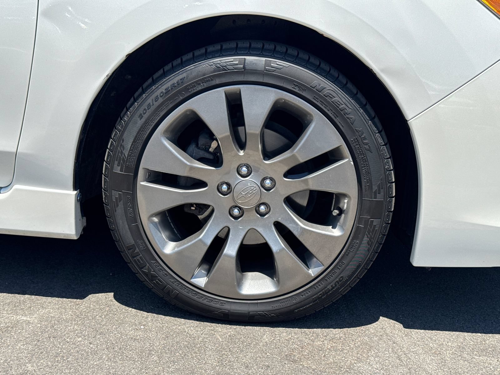 Used 2014 Subaru Impreza 2.0i Sport Premium AWD/4WD image 4