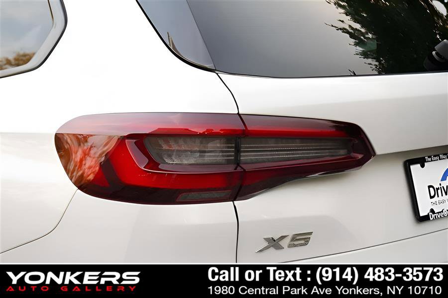 Used 2022 BMW X5 xDrive40i AWD/4WD image 57