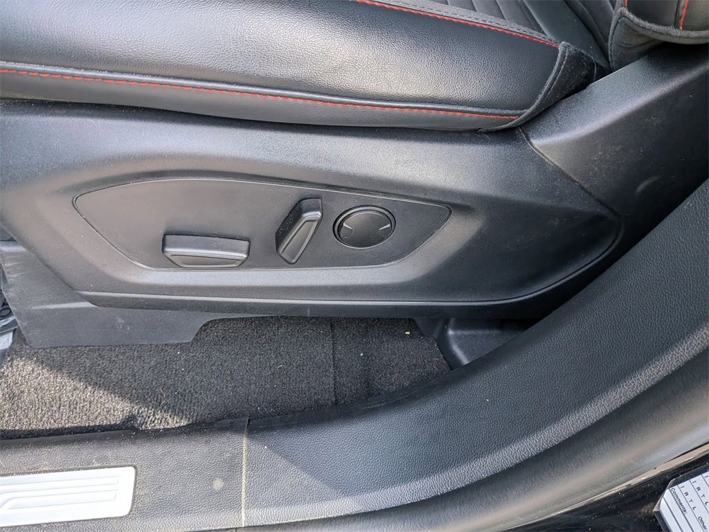 Used 2025 Ford Explorer ST-Line w/ ST-Line Street Pack image 14