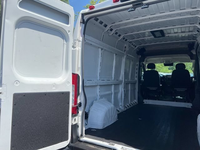 Used 2025 RAM ProMaster 2500 w/ Convenience Group FWD image 16