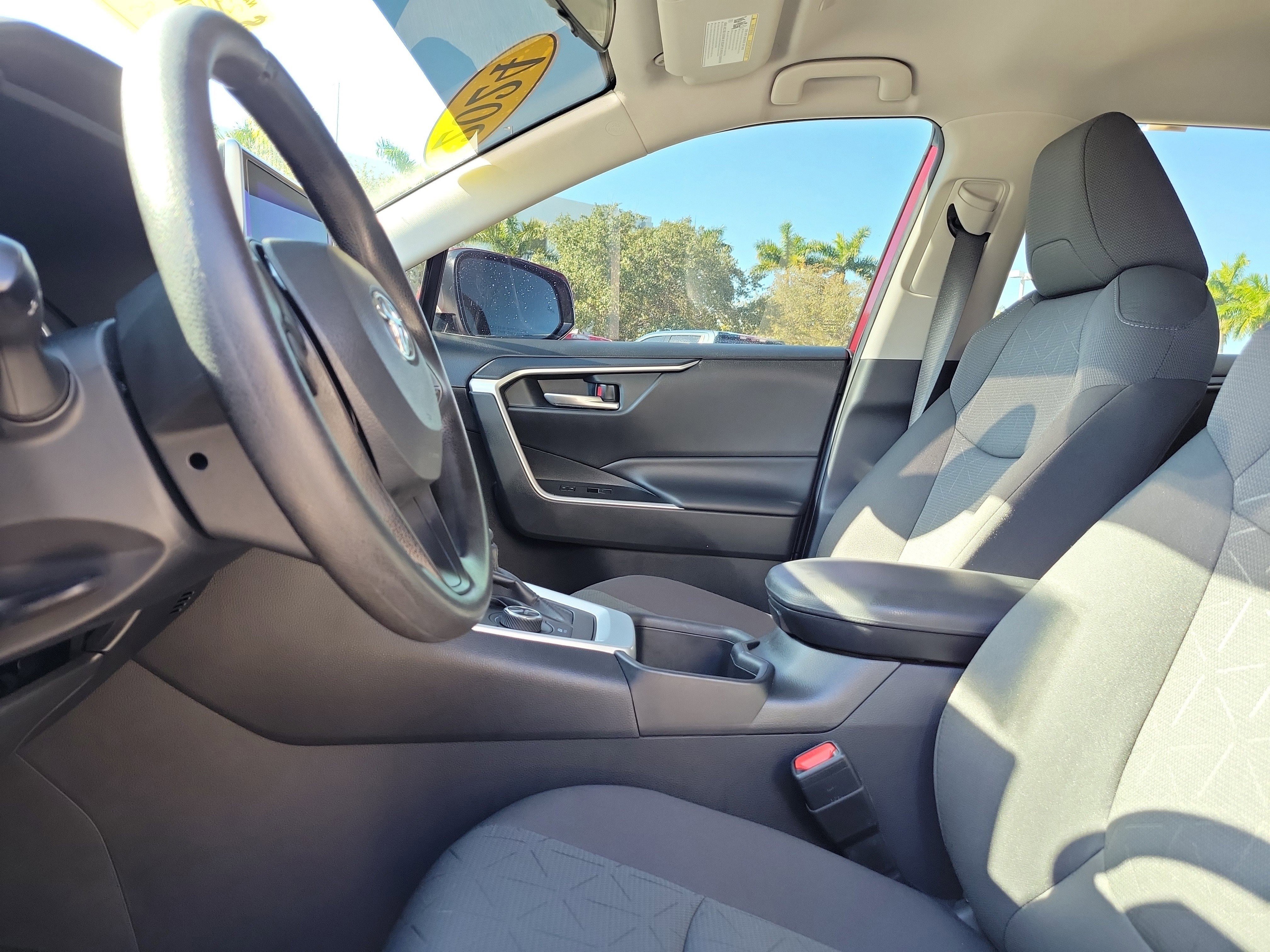 Used 2024 Toyota RAV4 XLE image 21