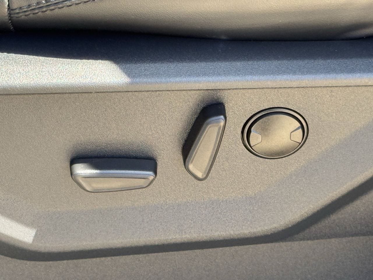 Used 2025 Ford Expedition Tremor AWD/4WD image 24