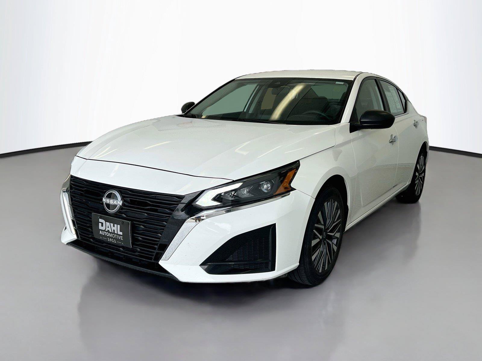 Used 2025 Nissan Altima 2.5 SV AWD/4WD image 4