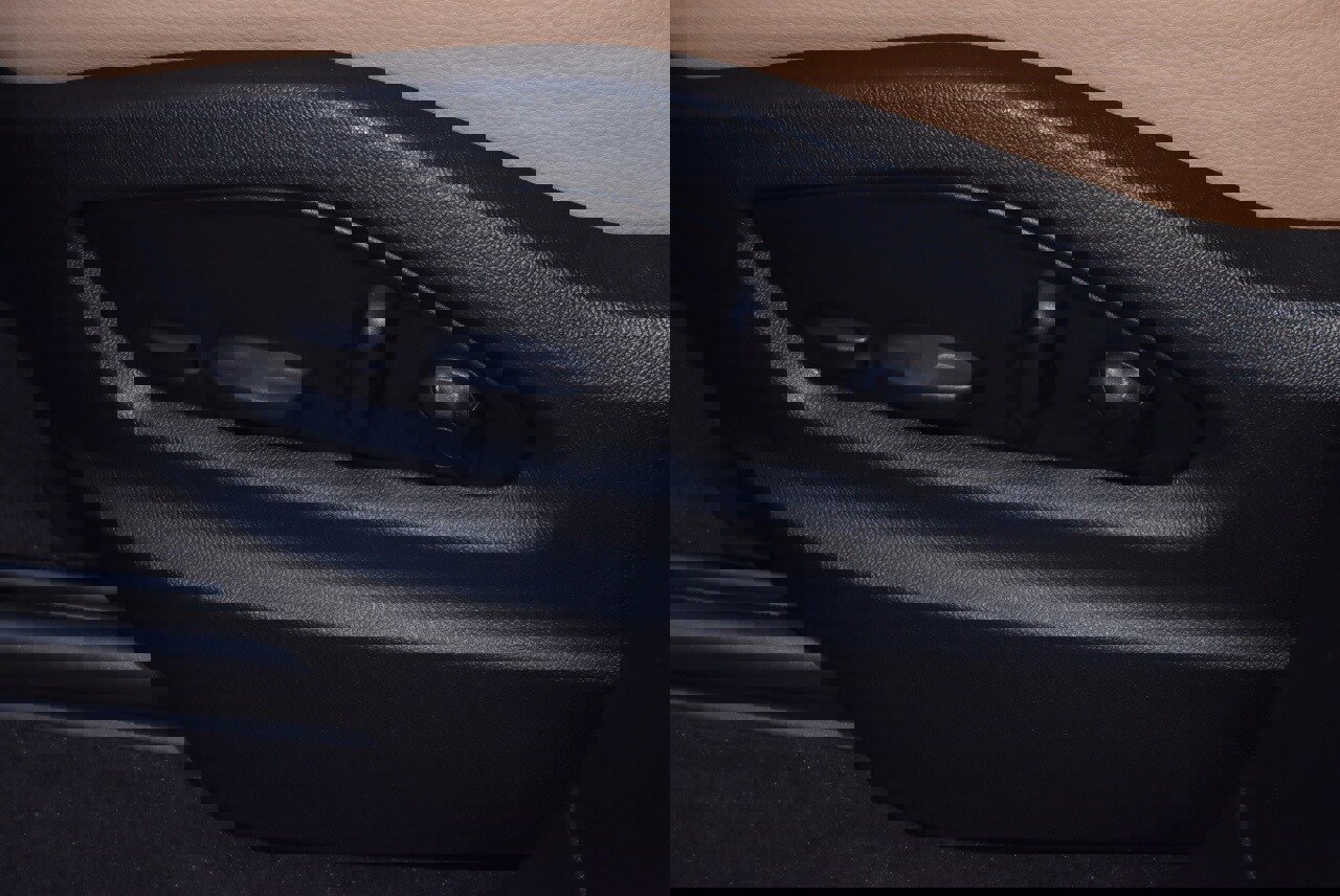 Used 2025 Porsche Cayenne image 35