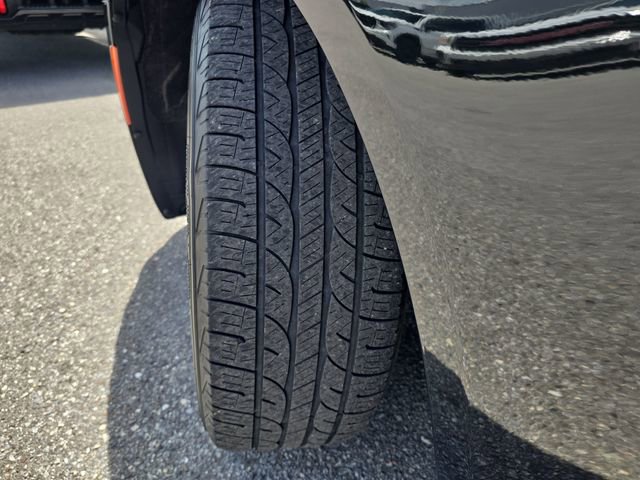 Used 2019 Chrysler 300 Touring L w/ Quick Order Package 22F image 31