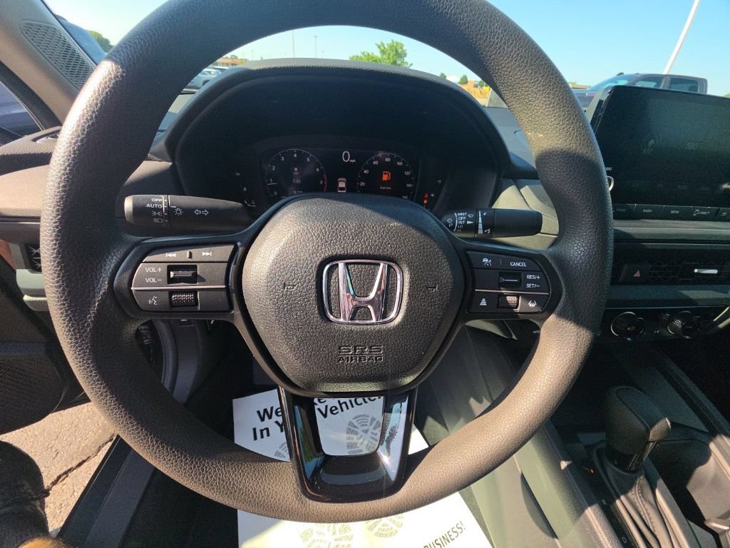 Used 2025 Honda Accord SE image 15
