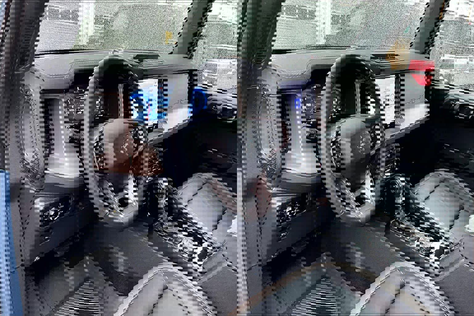 Used 2025 Ford Bronco Outer Banks w/ Sasquatch Package image 18