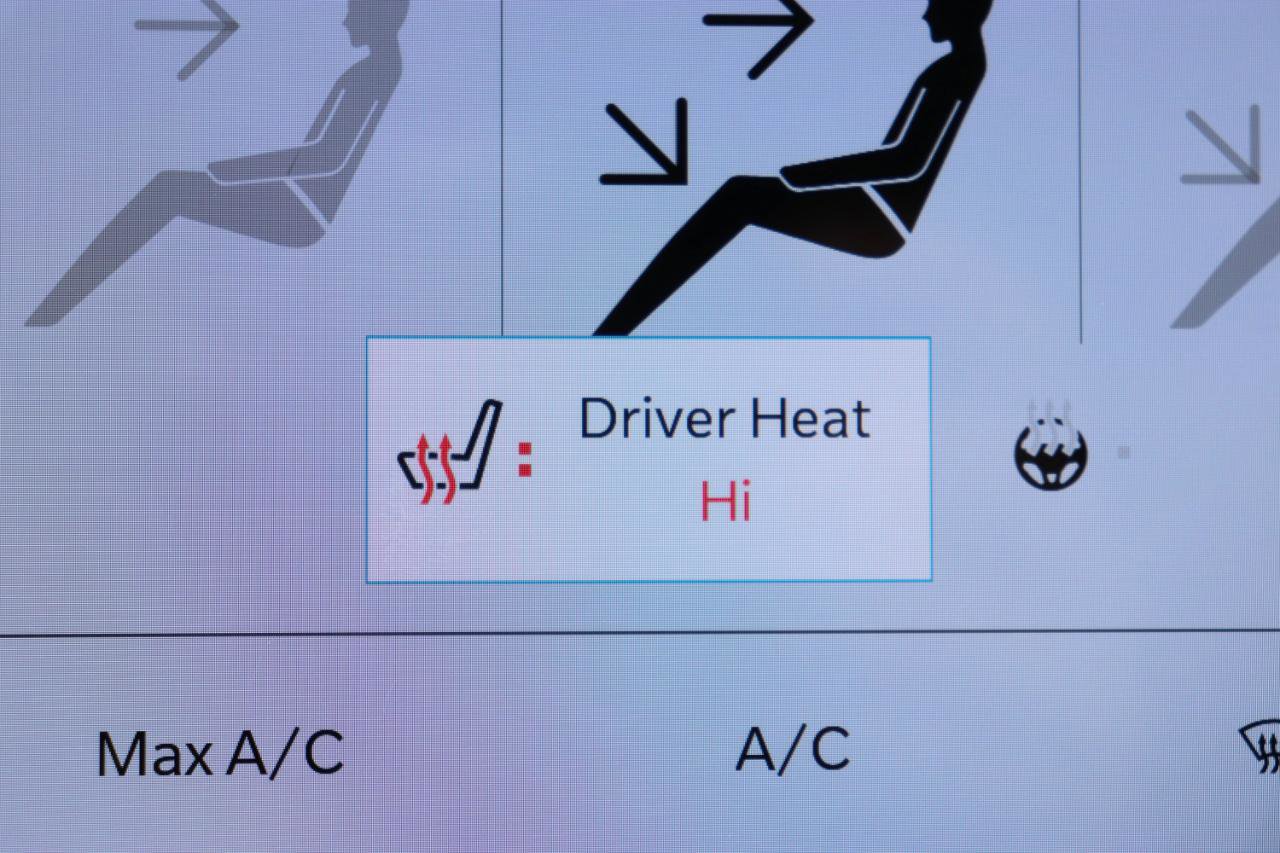 Used 2023 Chrysler Pacifica Touring-L image 40