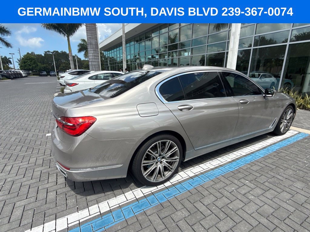 Used 2017 BMW 740i RWD image 9