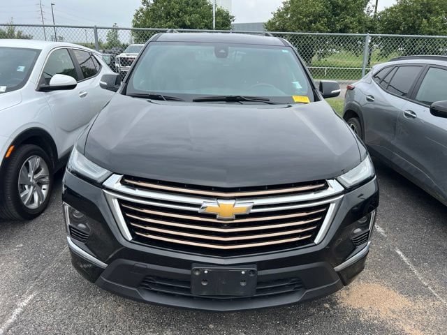 Used 2023 Chevrolet Traverse High Country AWD/4WD image 2