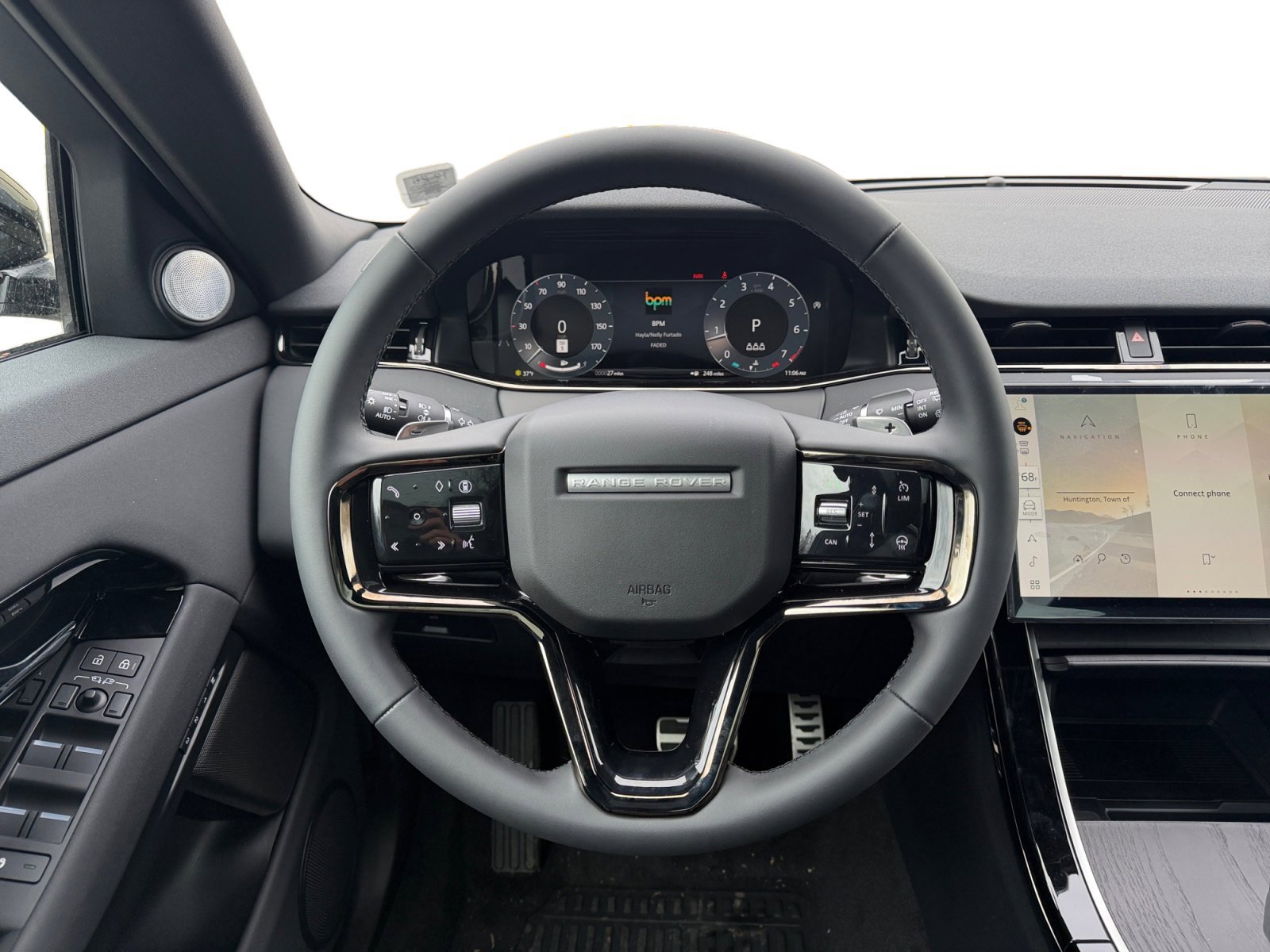 New 2026 Land Rover Range Rover Evoque Dynamic SE image 11