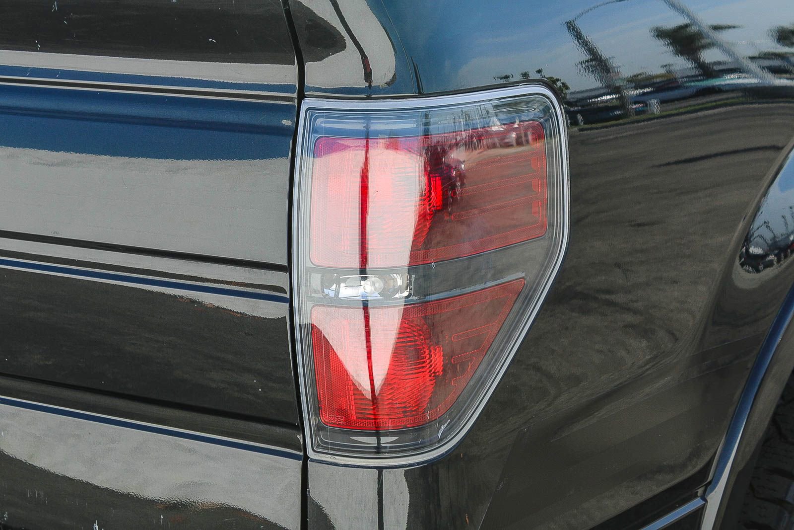 Used 2014 Ford F150 FX4 w/ FX Appearance Package image 10