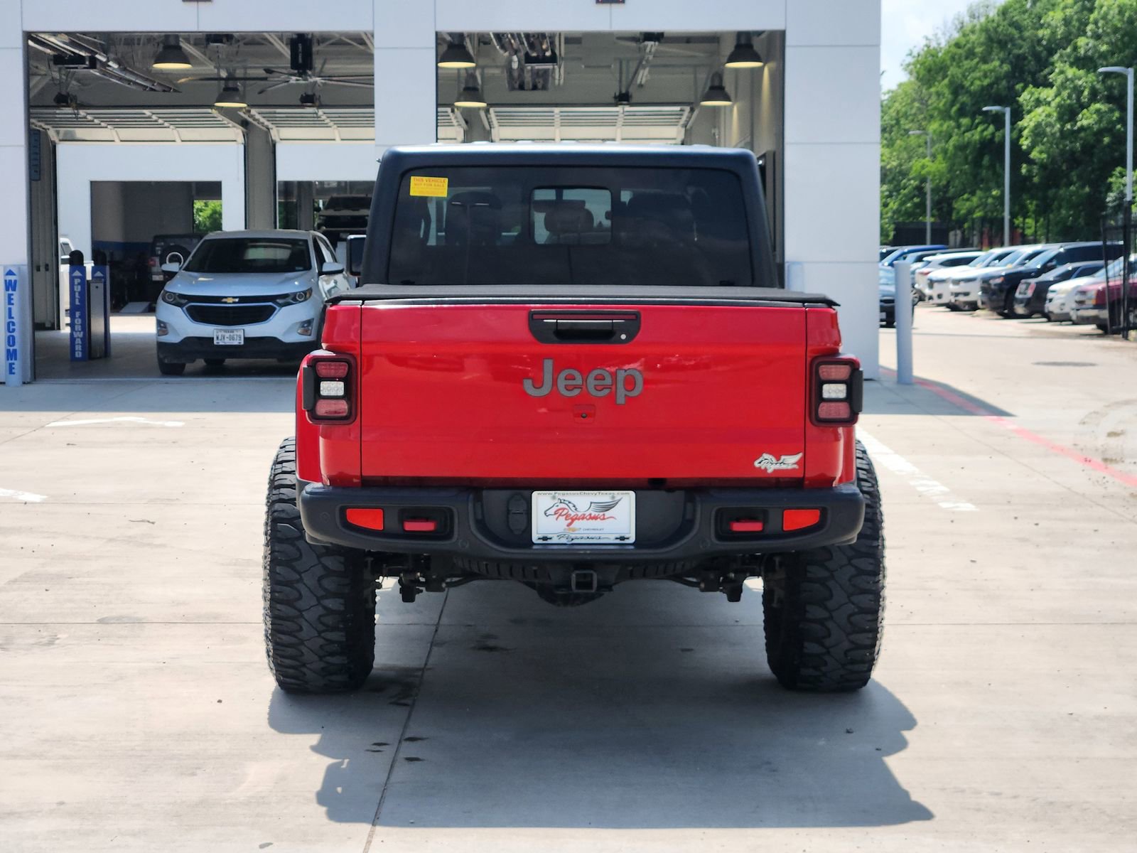 Used 2020 Jeep Gladiator Rubicon AWD/4WD image 8