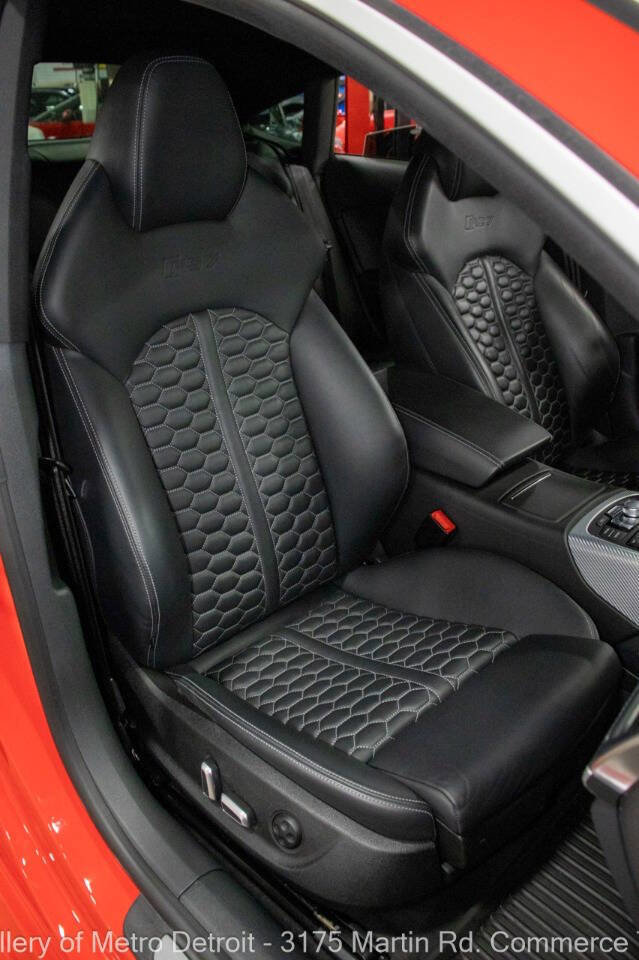Used 2016 Audi RS 7 Prestige image 40