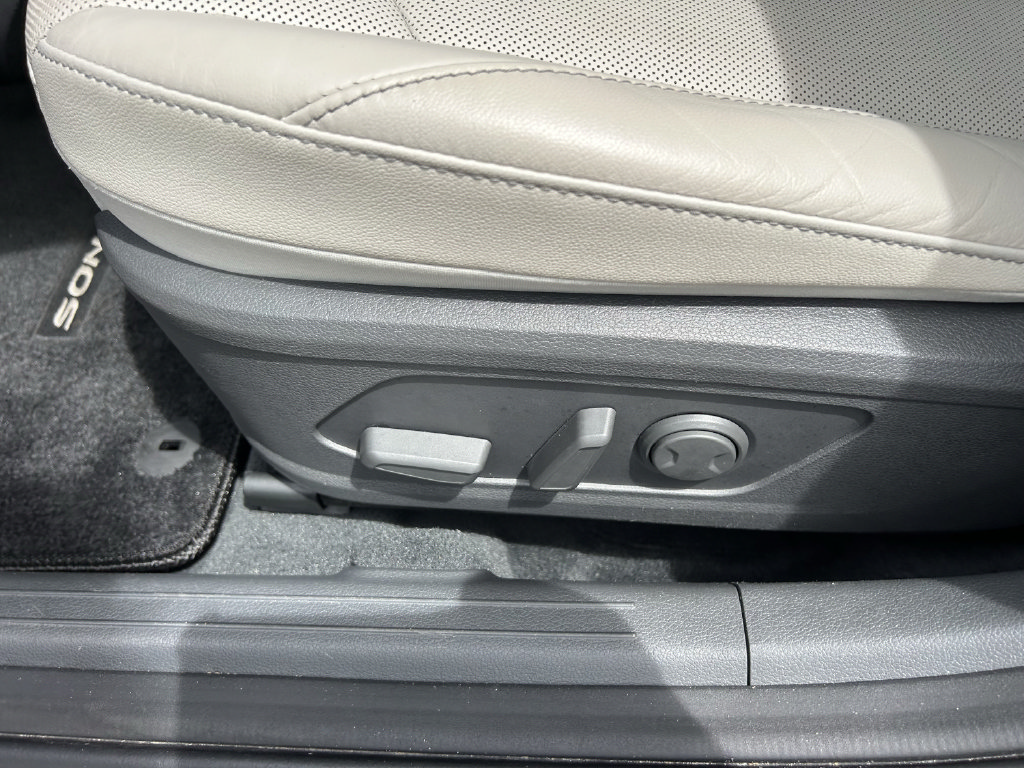 Used 2020 Hyundai Sonata Limited FWD image 24