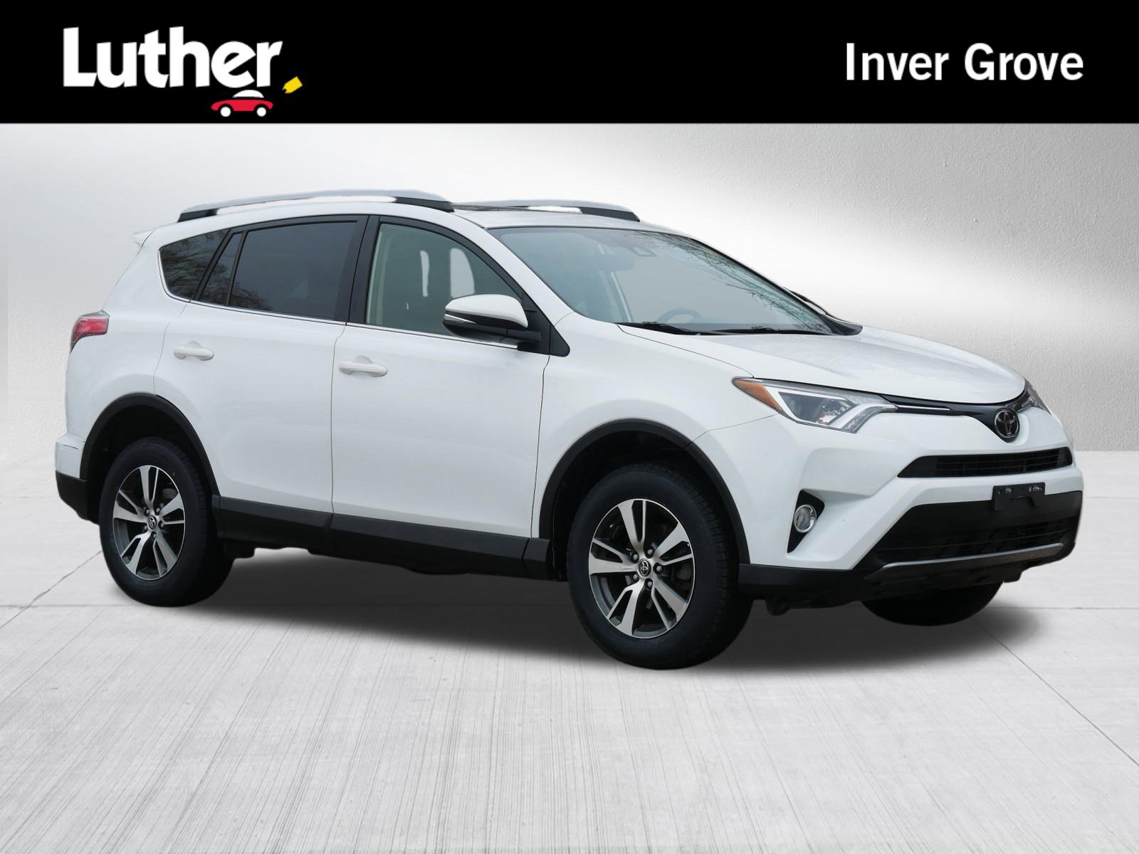 Used 2018 Toyota RAV4 XLE image 1