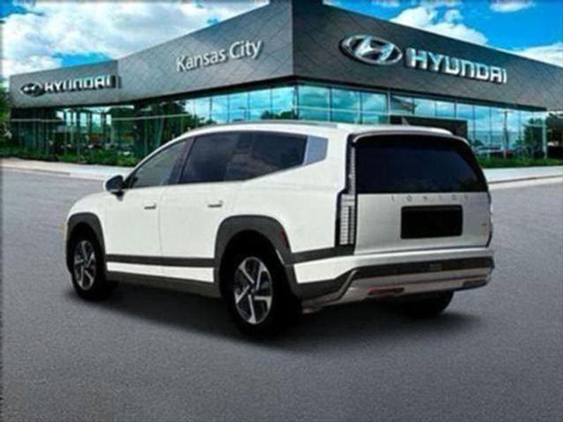 New 2026 Hyundai Ioniq 9 SE image 11