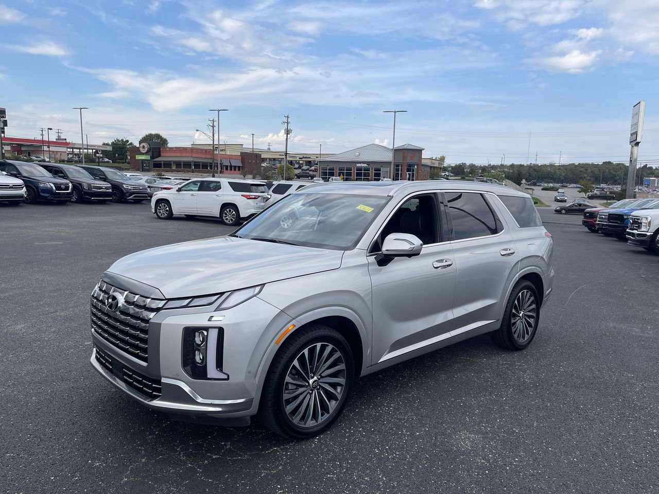 Used 2024 Hyundai Palisade Calligraphy FWD video 1