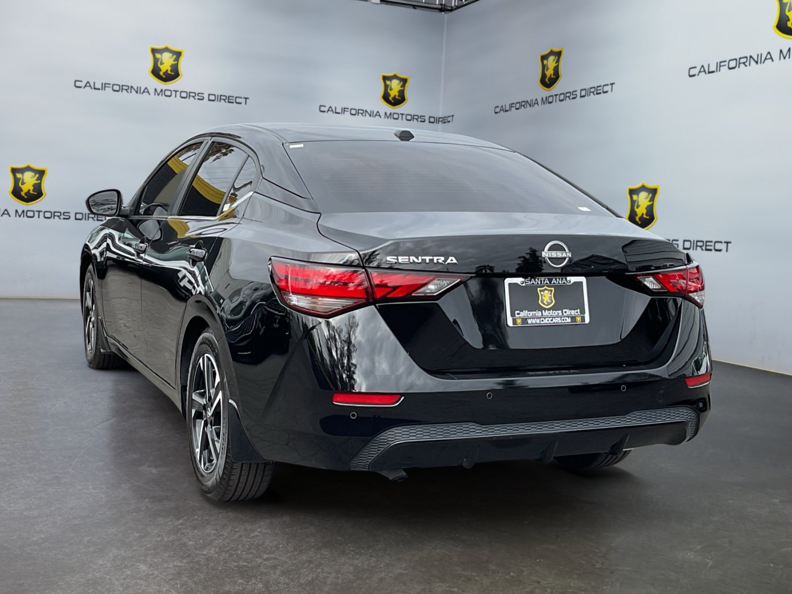 Used 2025 Nissan Sentra SV FWD image 7