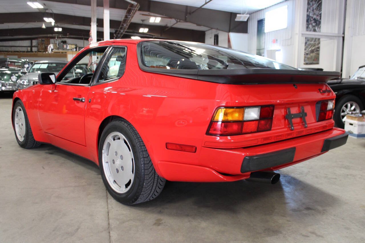 Used 1987 Porsche 944 Turbo RWD image 4