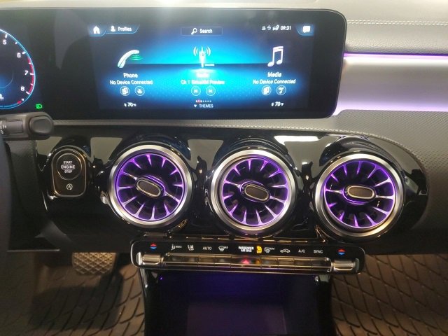 Used 2023 Mercedes-Benz CLA 250 4MATIC image 19