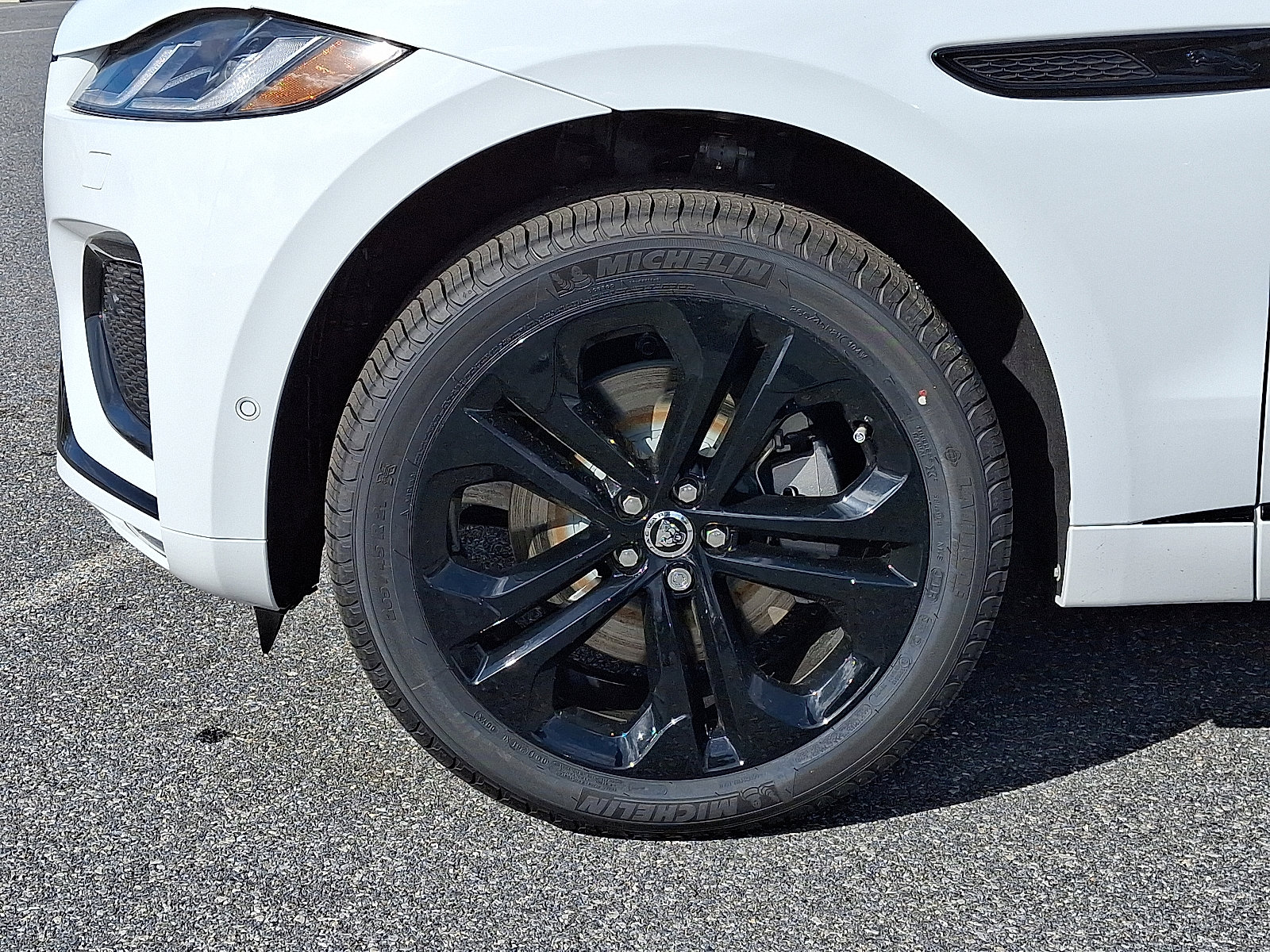 New 2026 Jaguar F-PACE R-Dynamic S image 7