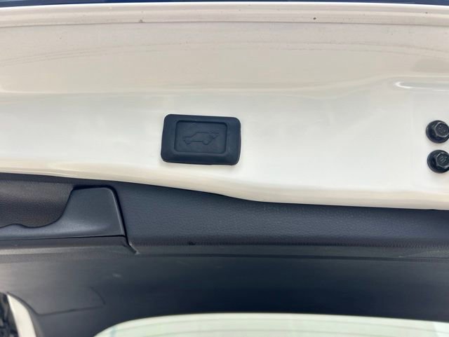 Used 2022 Toyota RAV4 Limited w/ Limited Grade Weather Package AWD/4WD image 11