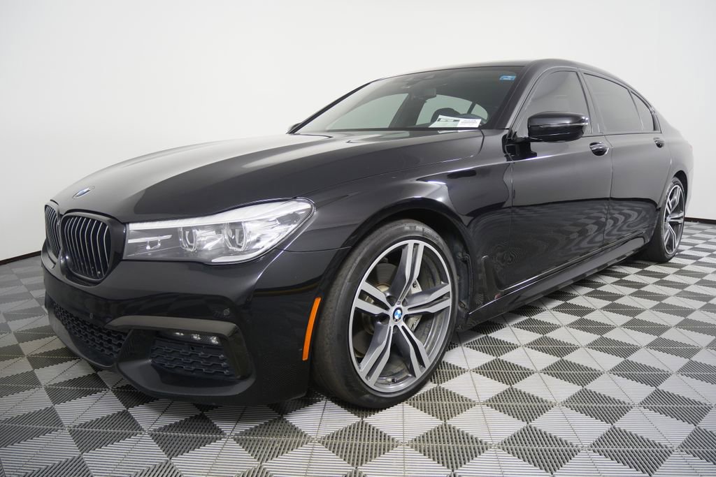 Used 2019 BMW 740i w/ M Sport Package image 7
