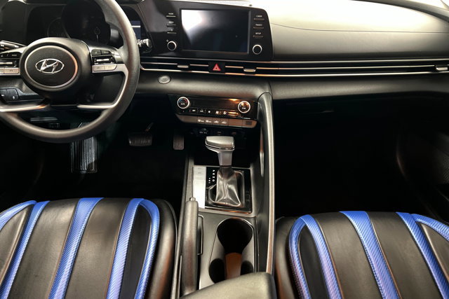 Used 2023 Hyundai Elantra SEL image 13