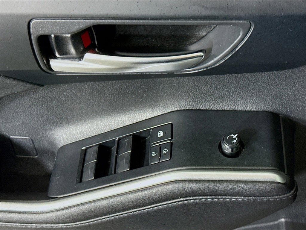 Certified 2020 Toyota Highlander XLE image 25