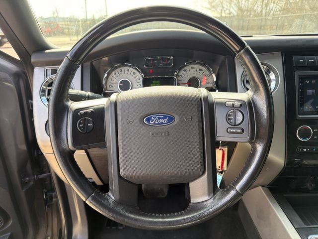 Used 2013 Ford Expedition Limited image 17