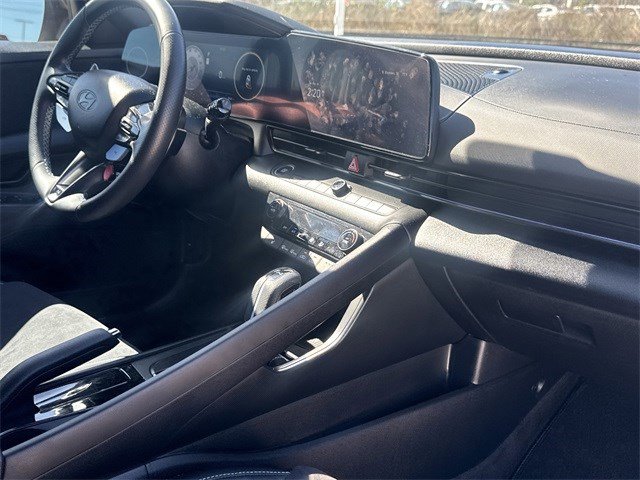 Used 2025 Hyundai Elantra N DCT image 13