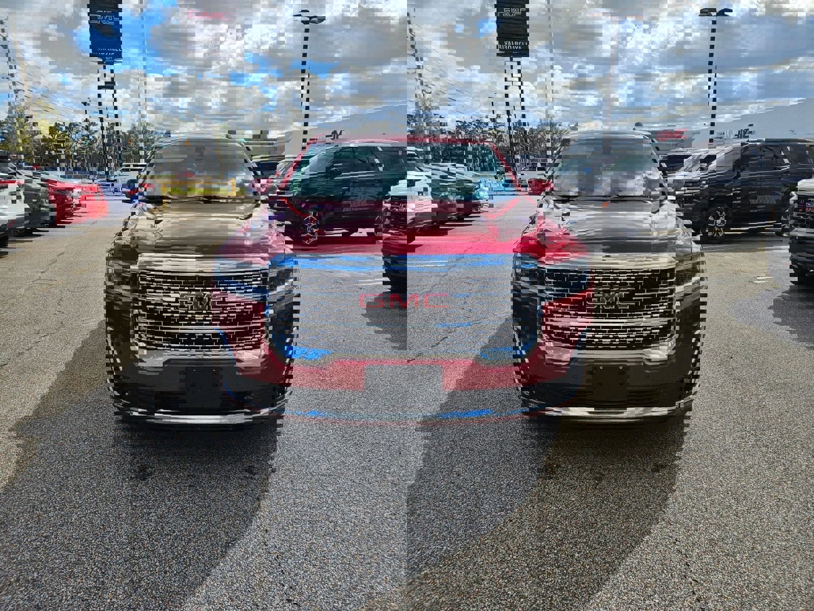 Used 2023 GMC Acadia Denali image 9