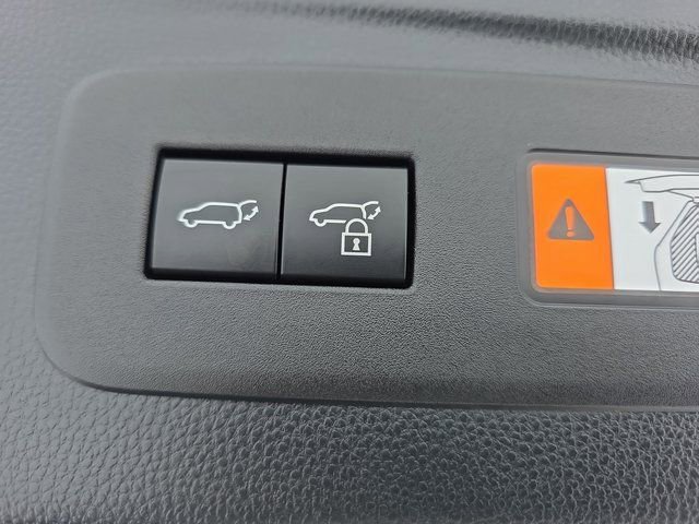 Certified 2024 Lexus GX 550 w/ Cold Area Package image 15