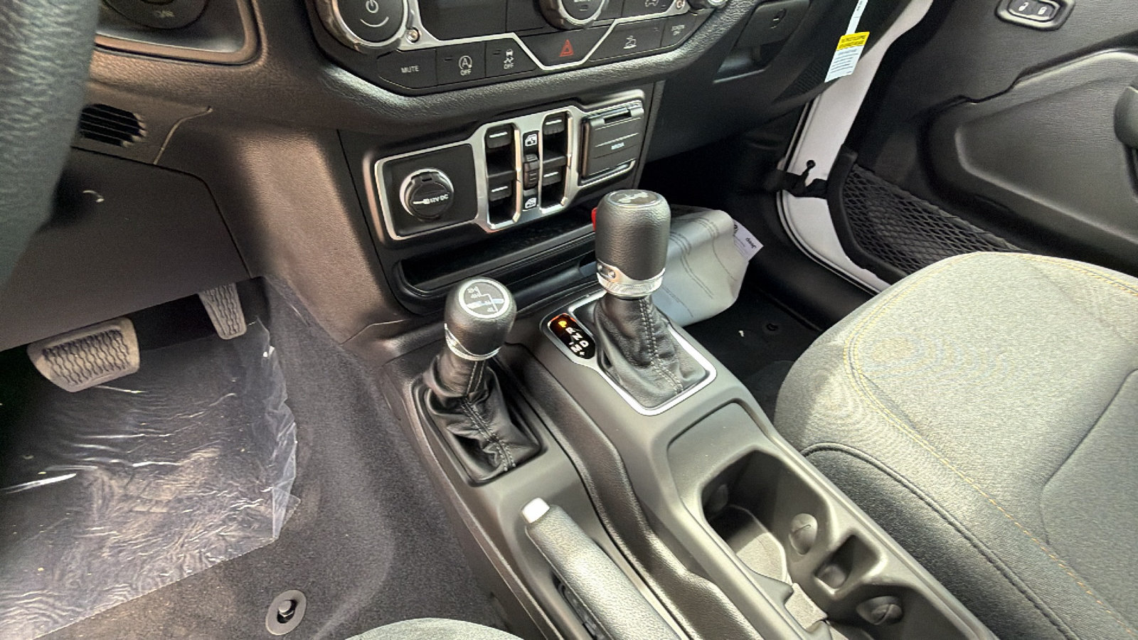 New 2026 Jeep Wrangler Unlimited Sport AWD/4WD image 25