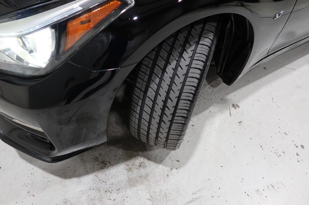 Used 2015 INFINITI Q70 3.7 w/ Sport Package RWD image 11
