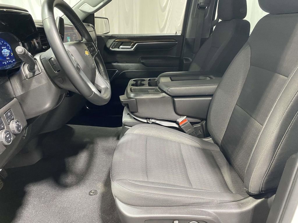 Used 2024 Chevrolet Silverado 1500 LT AWD/4WD image 14