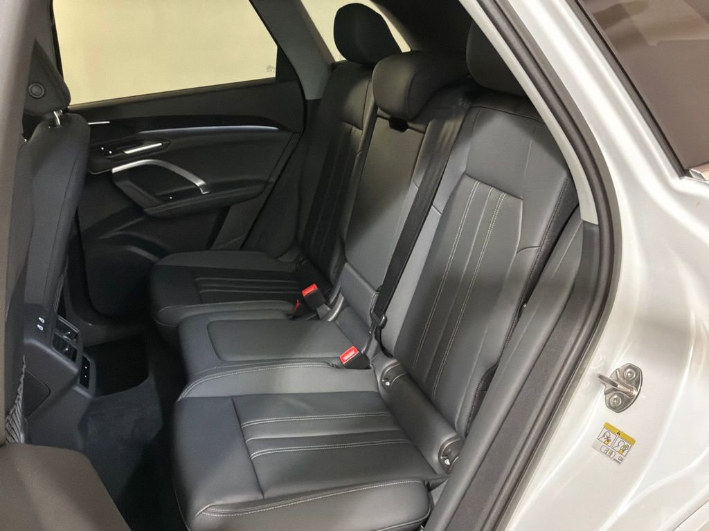 Certified 2025 Audi Q5 Premium w/ Convenience Package image 21