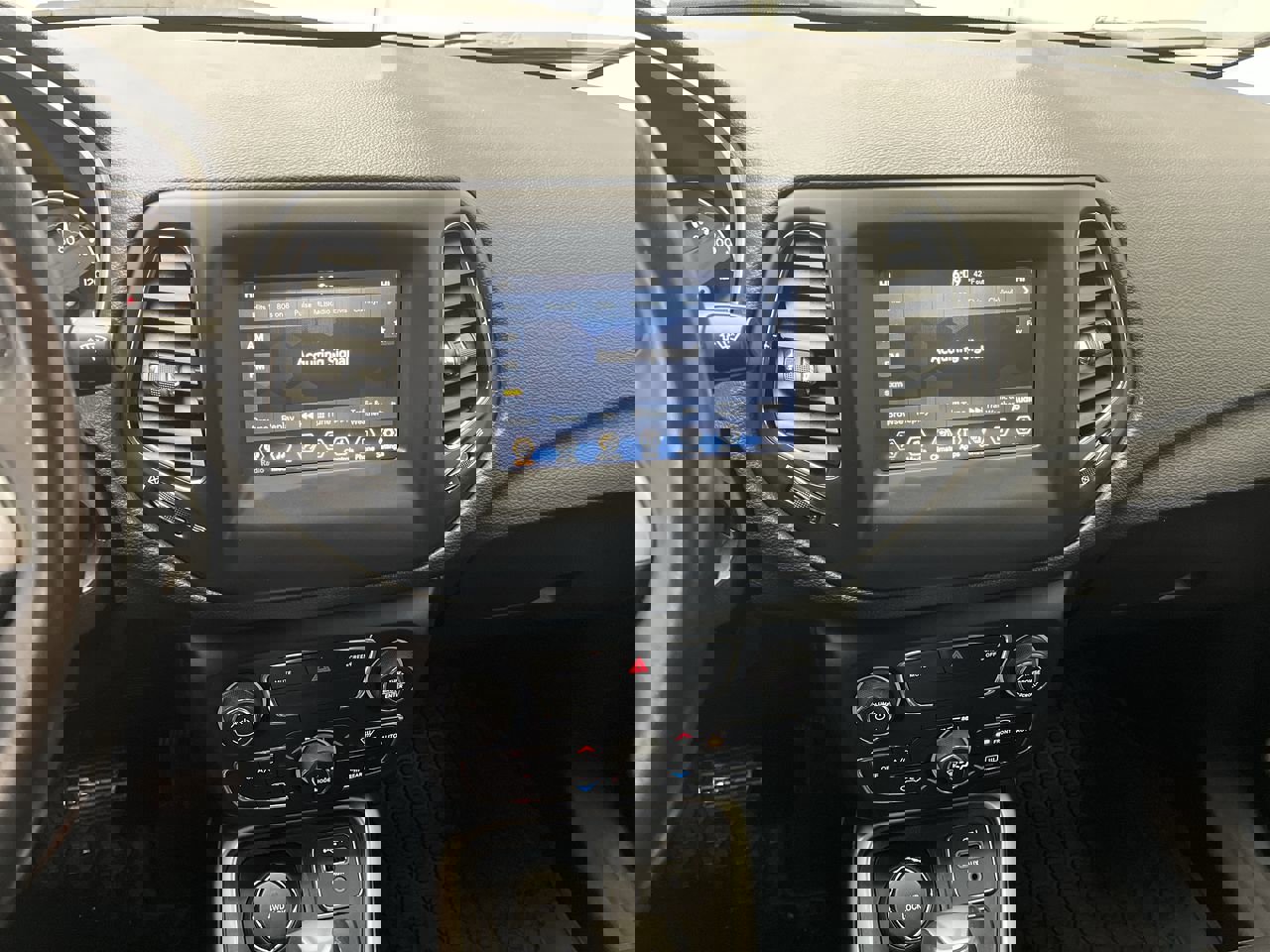 Used 2019 Jeep Compass Latitude w/ Cold Weather Group image 16