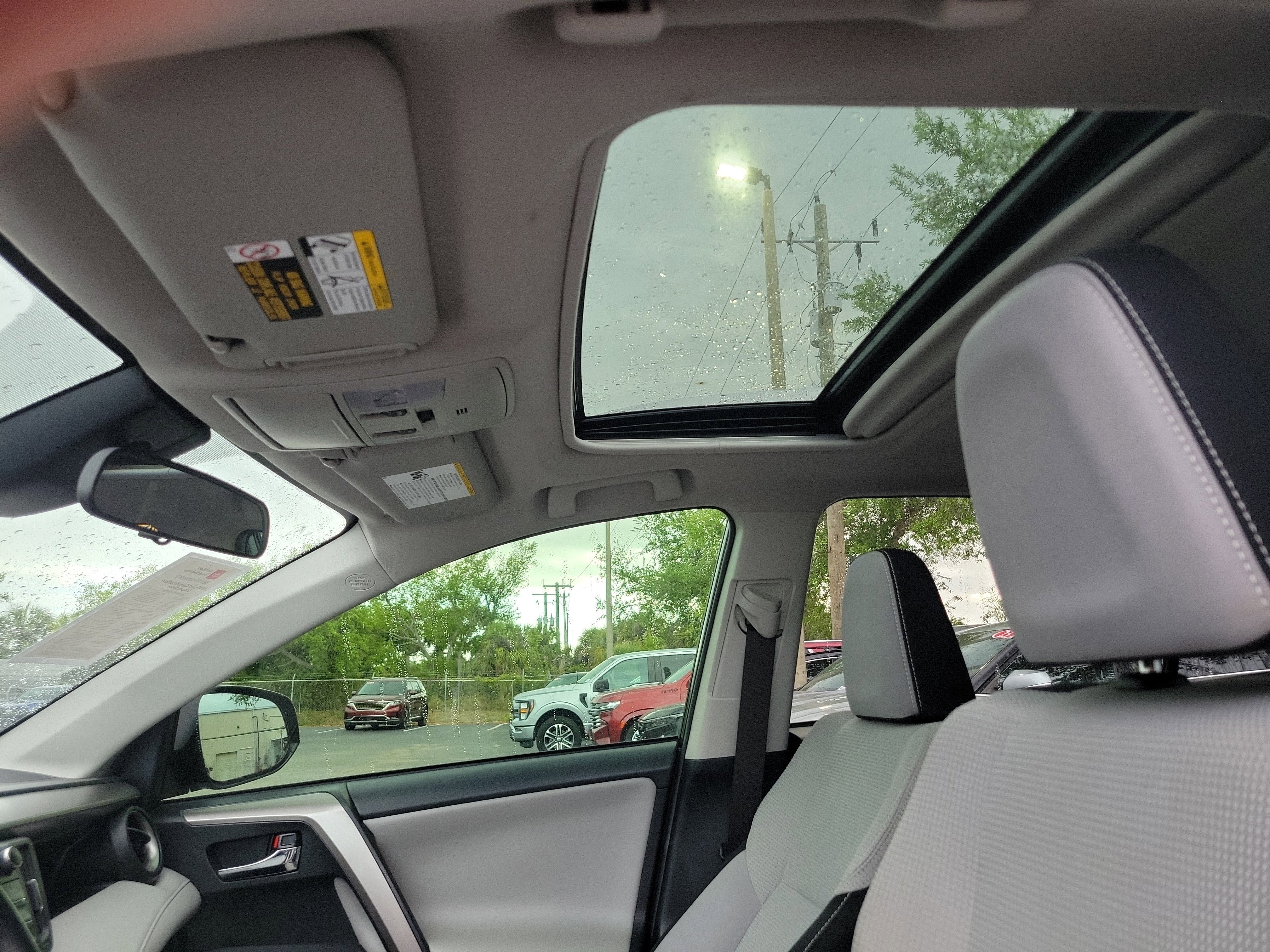 Certified 2018 Toyota RAV4 XLE AWD/4WD image 18